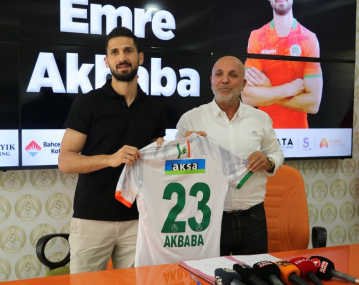 Galatasaray'a büyük umutlarla gelen Emre Akbaba'nın yeni takımı belli oldu! O takımla yeniden..
