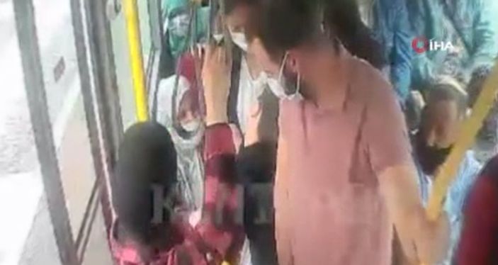 Düzce'de minibüste bayılan yolcuyu şoför hastaneye yetiştirdi