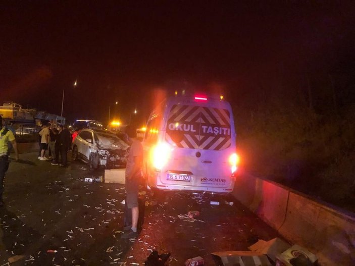 İzmir’de zincirleme kaza: 1’i ağır 11 yaralı