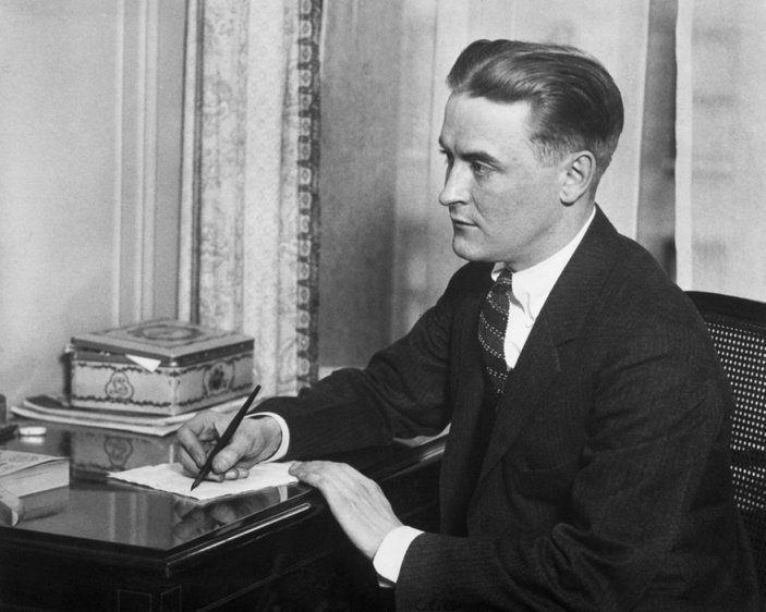 F.Scott Fitzgerald’ın dönemin Amerikası’na ışık tuttuğu romanı:  Muhteşem Gatsby