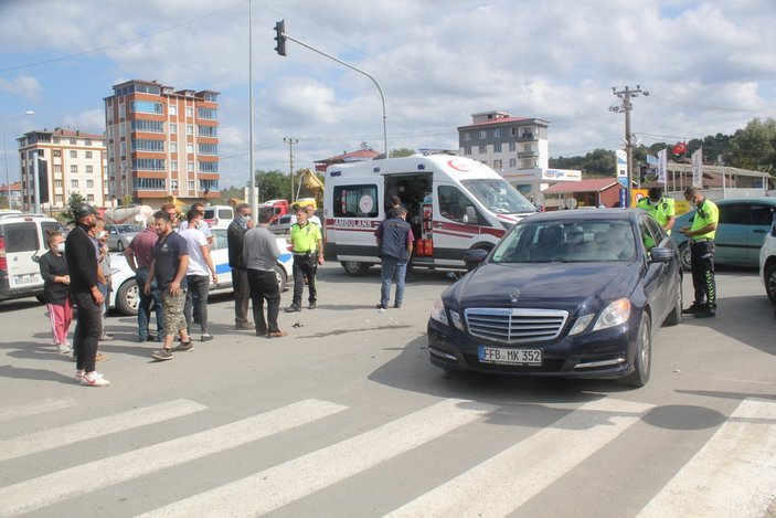 Ordu'da motosiklet ile otomobil çarpıştı: 2 yaralı