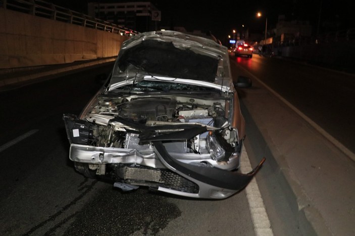 Adana'da iki yabancı uyruklu kız, araba çarpması sonucu hayatını kaybetti