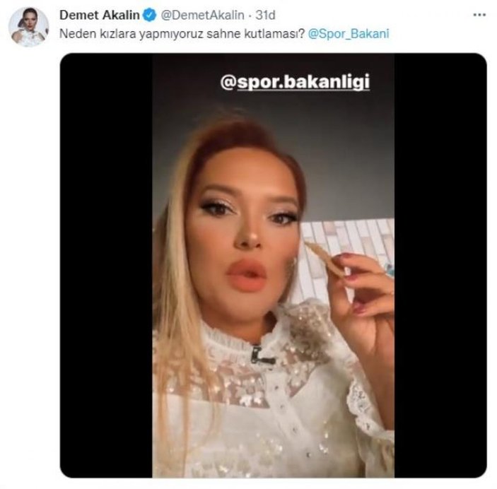 Demet Akalın Filenin Sultanları için Spor Bakanlığı'na seslendi! Bisküvili videosu olay oldu