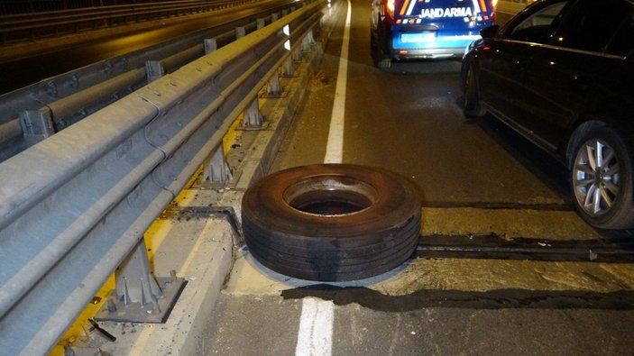 Antalya'da kamyon tekerleri dehşet saçtı: Önce ölüm sonra kaza