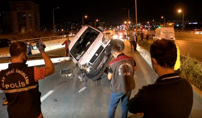 Ankara'da iki otomobilin çarptığı sürücü öldü
