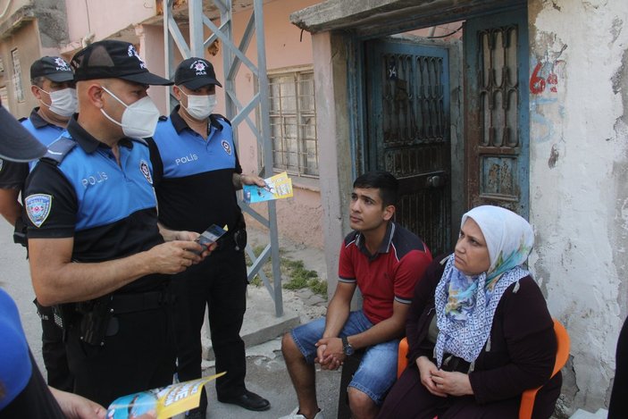 Adana'da uyarı yapan polis, kanalda oğlunu kaybeden aileyle karşılaştı