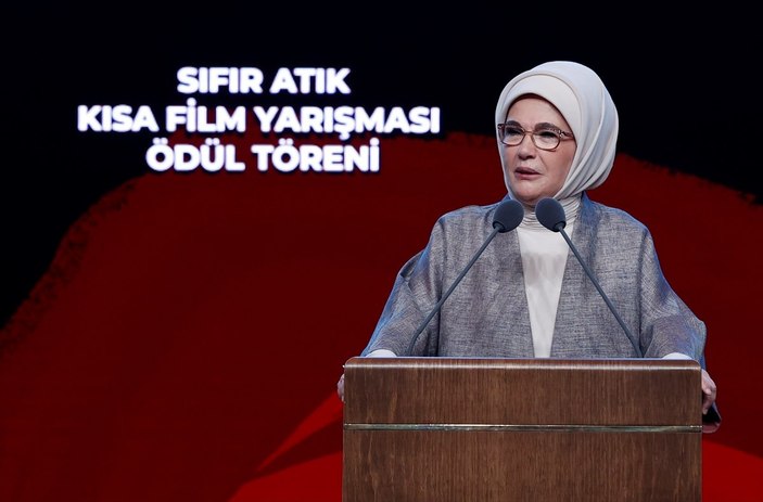 Emine Erdoğan ve Murat Kurum, Sıfır Atık Kısa Film Yarışması'nın ödül törenine katıldı