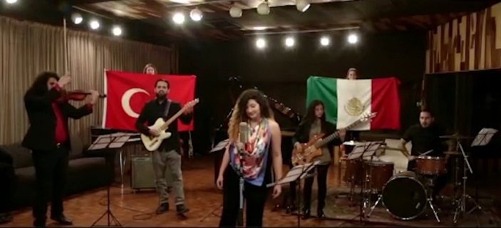 Meksikalı müzisyenlerden Orhan Gencebay'a 