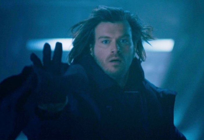Into The Night'ın 2. sezonu yayınlandı! İşte Kıvanç Tatlıtuğ'un ilk görüntüleri...