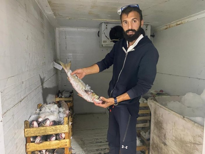 Zonguldak'ta balıkçılar denize açıldı: 60 kasa barbun ve kefal tuttu
