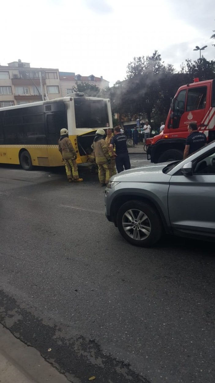 Gaziosmanpaşa'da İETT otobüsü yolda kaldı