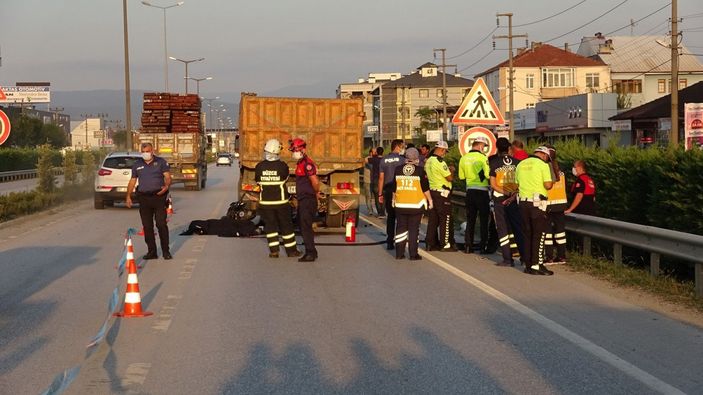 d Düzce'de yeni evlenen çift kazada yaşamını yitirdi