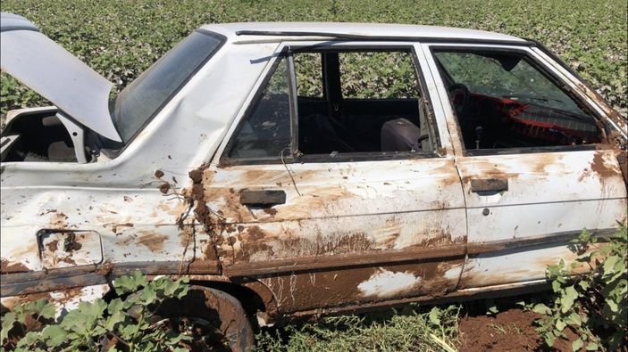 i Şanlıurfa’da, köpeğe çarpmamak manevra yapan otomobil takla attı