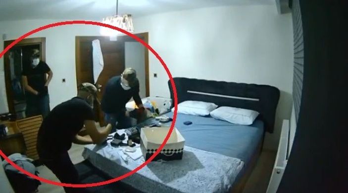 Bursa'da eve giren hırsızlar bebek kamerasına yakalandı