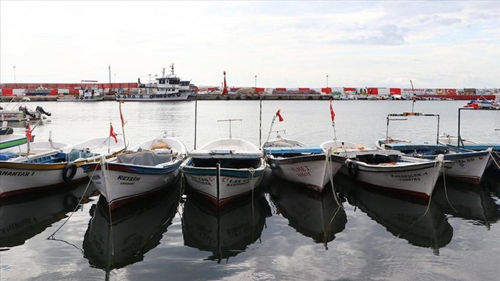 Tekirdağlı balıkçılar poyrazın ardından ava çıkıyor