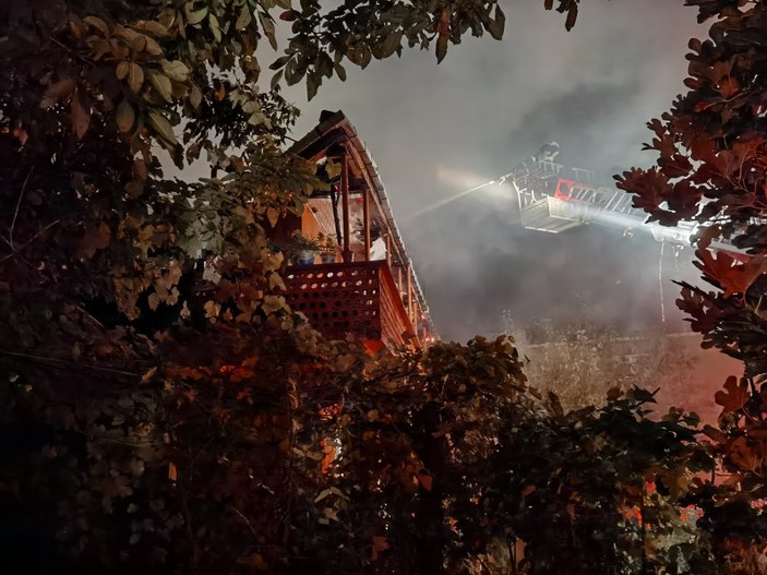 Zonguldak'ta iki katlı binada yangın meydana geldi