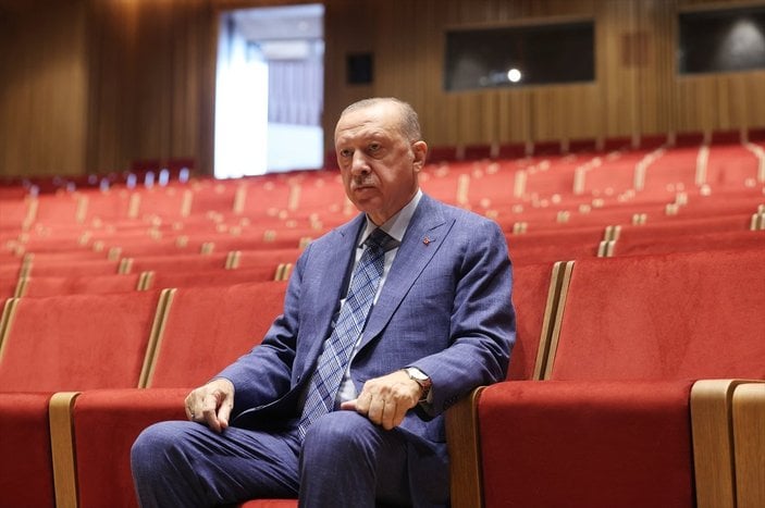 Cumhurbaşkanı Erdoğan'dan AKM'ye ziyaret