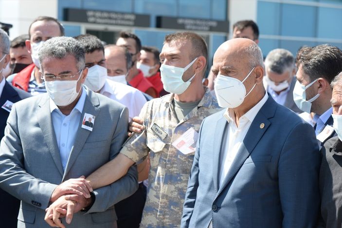 a İdlib'de 2 asker şehit oldu