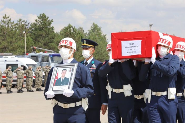 a İdlib'de 2 asker şehit oldu