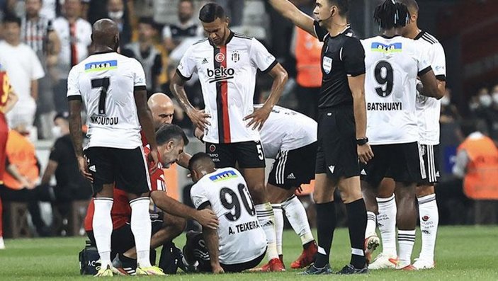 Beşiktaş'a Vida ve Teixeira'dan kötü haber