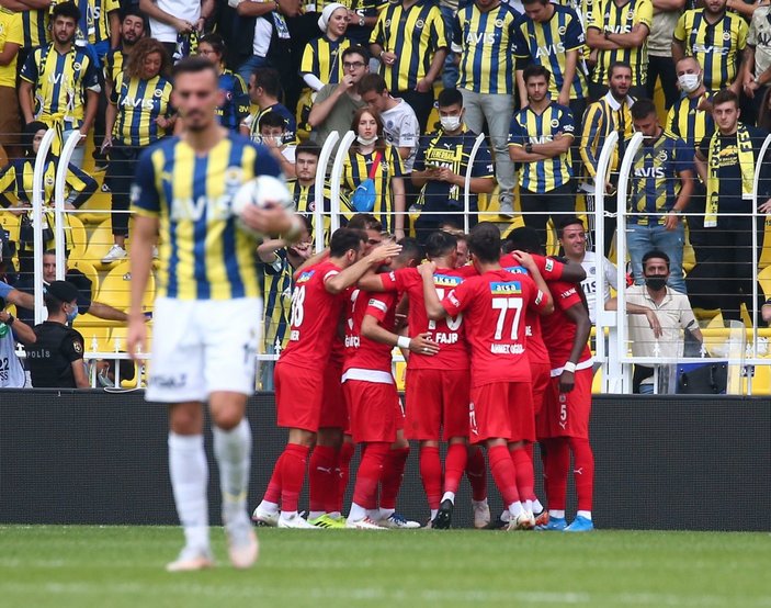 Fenerbahçe, Sivasspor'la berabere kaldı