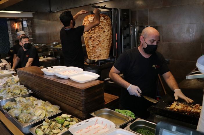 i Yüksek maaşlara çalışan bulamayan işverenler sitem etti