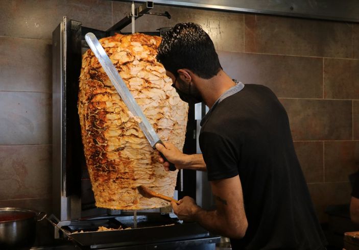 i Yüksek maaşlara çalışan bulamayan işverenler sitem etti