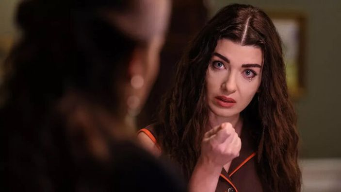 Uzak Şehrin Masalı 2. bölüm fragmanı: Eğer bu kadına bir daha dokunursan...