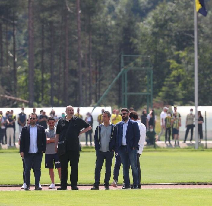 Yönetimden Vitor Pereira'ya Mesut Özil baskısı