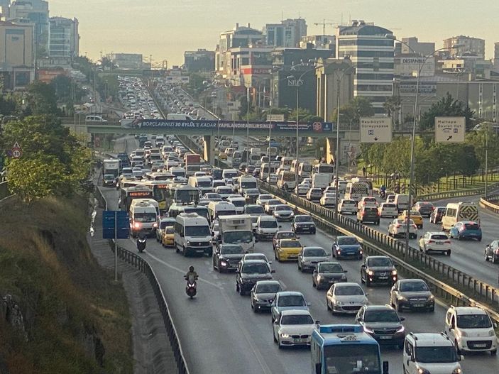 İstanbul'da haftanın ilk iş günü