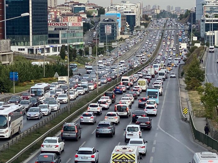 İstanbul'da haftanın ilk iş günü