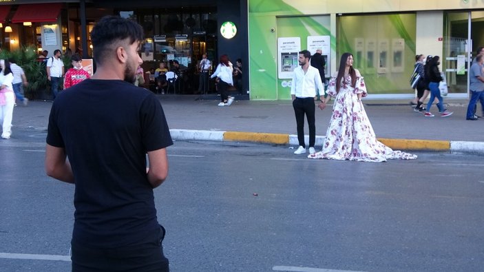 Yabancı çiftler, düğün fotoğrafı için Taksim'i tercih etmeye başladı