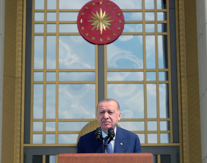 Cumhurbaşkanı Erdoğan, Beştepe'de işçilerle buluştu