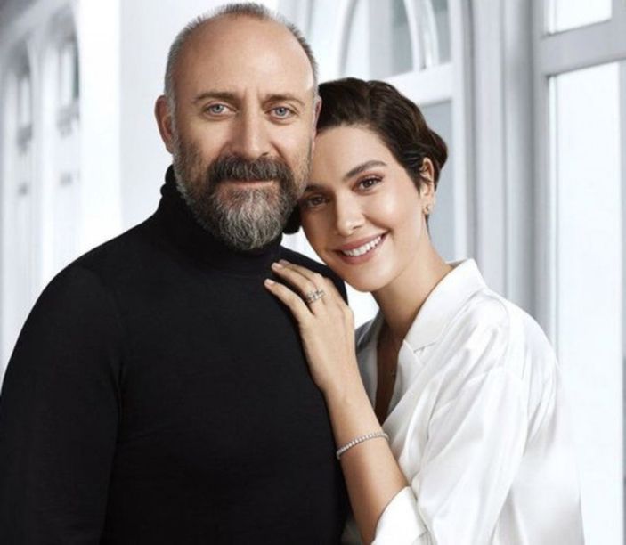 Bergüzar Korel ve Halit Ergenç'ten bebek anlaşması! Sosyal medyanın dilinde