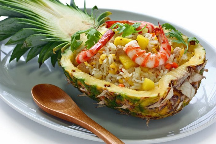 Damağınız bayram etsin: Tayland usulü ananaslı kızarmış pilav tarifi