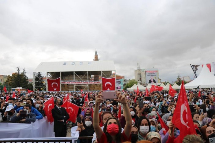 Cumhurbaşkanı Erdoğan'a Kırşehir'de sevgi seli