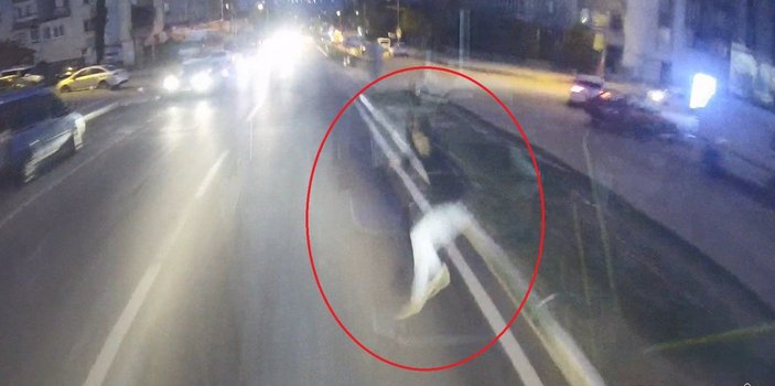 Bursa'da ölen öğrencinin ailesi: Şoför elini kolunu sallayarak geziyor