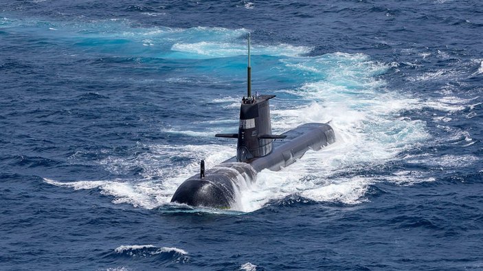 Fransa ile Avustralya arasında denizaltı gerilimi