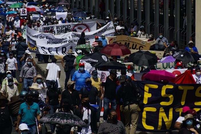 El Salvador'da Bitcoin karşıtı gösteri