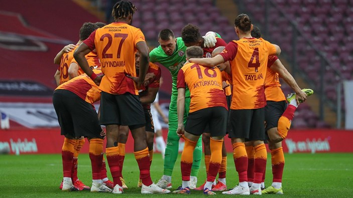 Galatasaray-Lazio maçının ilk 11'leri belli oldu mu? Sarı-kırmızılılar Avrupa arenasında!