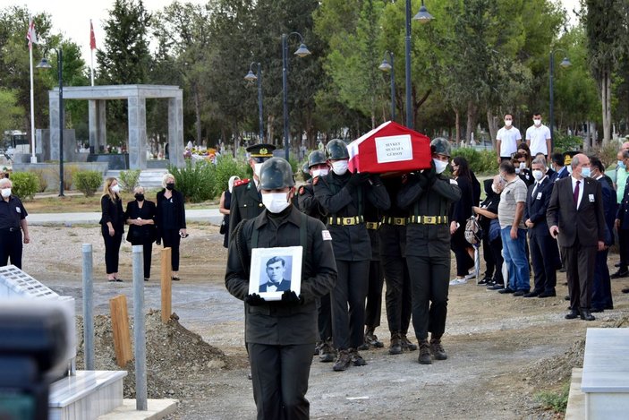 57 yıl sonra cenazesi Kıbrıs'a getirilen asker defnedildi