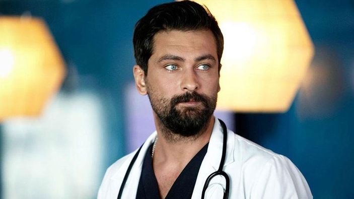 Sinem Kobal setlere geri mi dönüyor? O proje için el sıkıştı