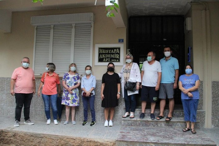 Antalya'da şizofreni hastası olduğu iddia edilen kadın, dairesini çöp eve çevirdi