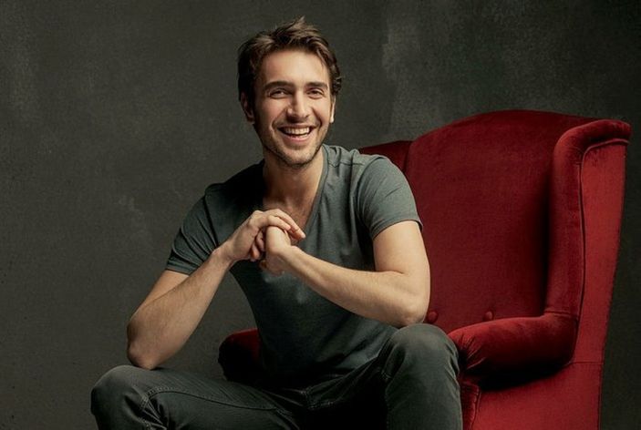 Barbaroslar: Akdeniz'in Kılıcı'nın Hızır Reis'i Ulaş Tuna Astepe kimdir? Ulaş Tuna Astepe'nin biyografisi