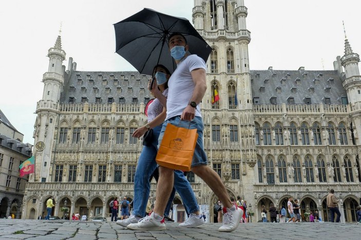 Belçika'da maskeler kalkıyor