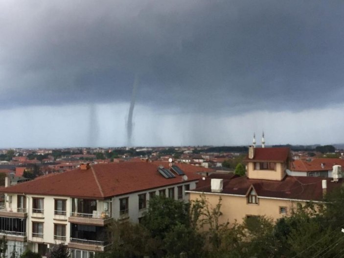 Sakarya'da hortum esnasında yaşadıkları korku dolu anları anlattılar