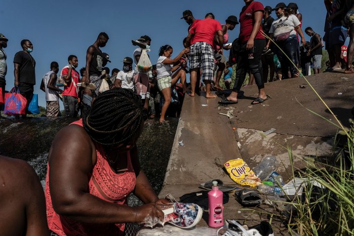 12 bin Haitili göçmen kaçak yollarla Teksas'a geldi