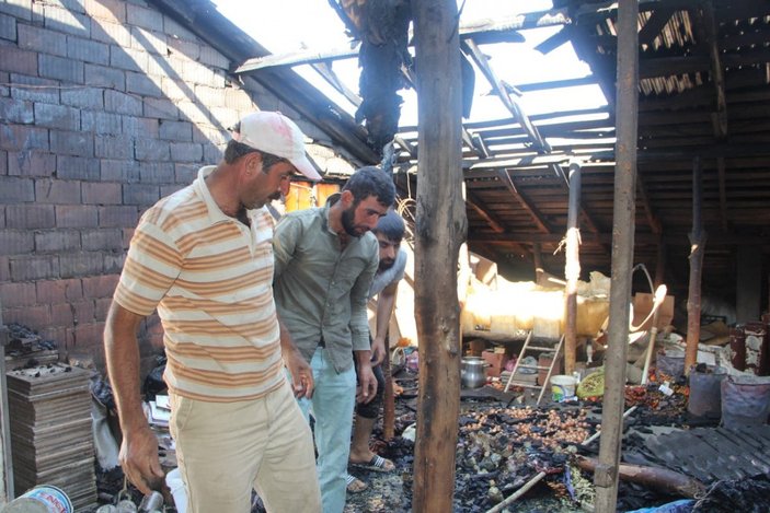Bingöl'de iki kardeşin evinde yangın çıktı