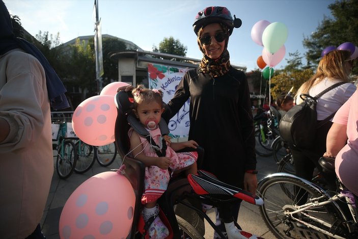 Türkiye'nin dört bir yanında Süslü Kadınlar Bisiklet Turu düzenlendi
