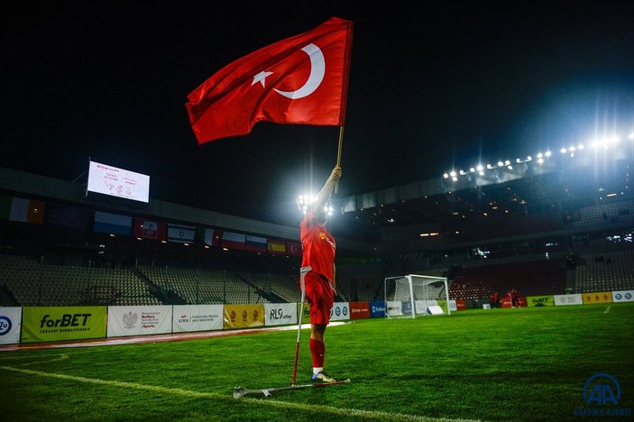 Süleyman Soylu, Ampute Futbol Milli Takımı sporcularını tebrik etti